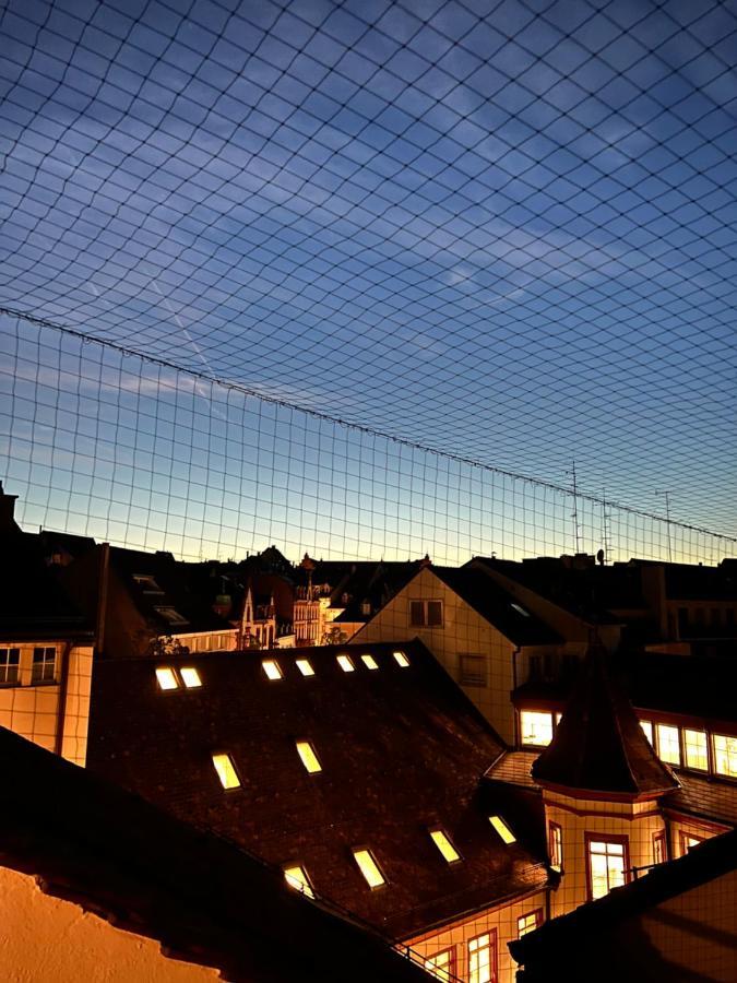 City Center Rooftop Balcony-Studio At Town Hall Bazylea Zewnętrze zdjęcie